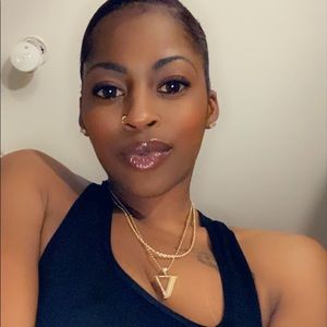 Meet your Posher, Veronica